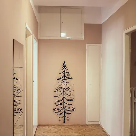 Cozy 12 Krakovska *