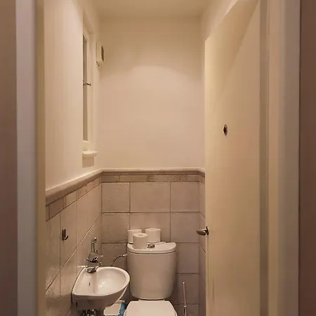 Cozy 12 Krakovska *